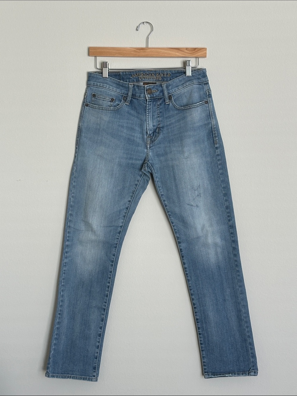 American Eagle Outfitters Light Wash Men’s Straight Jeans